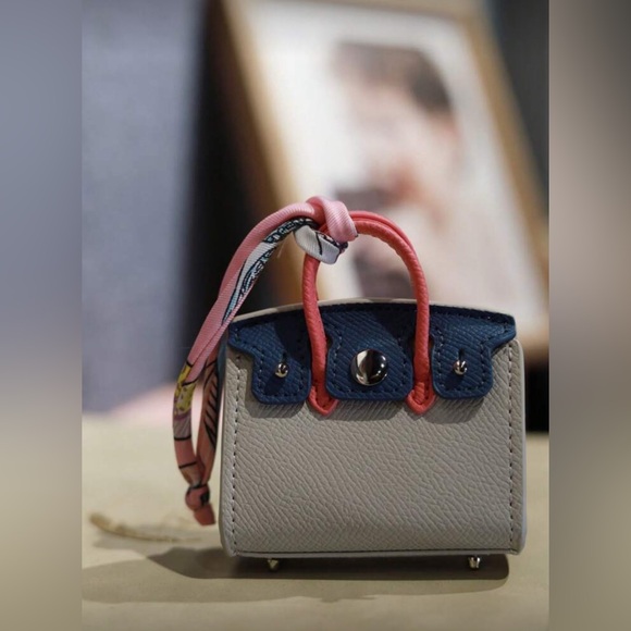 The Luxe Reboot Handbags - Gray, Blue & Pink Mini Bag (size of coin purse! 👛), NWOT/ Boutique item